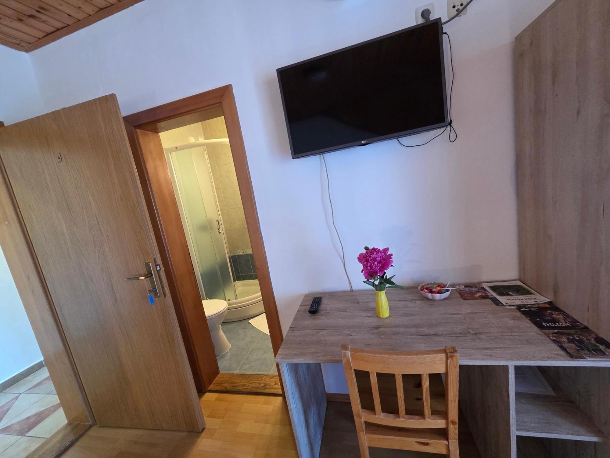 Apartman & Sobe Orhideja Smoljanac Εξωτερικό φωτογραφία