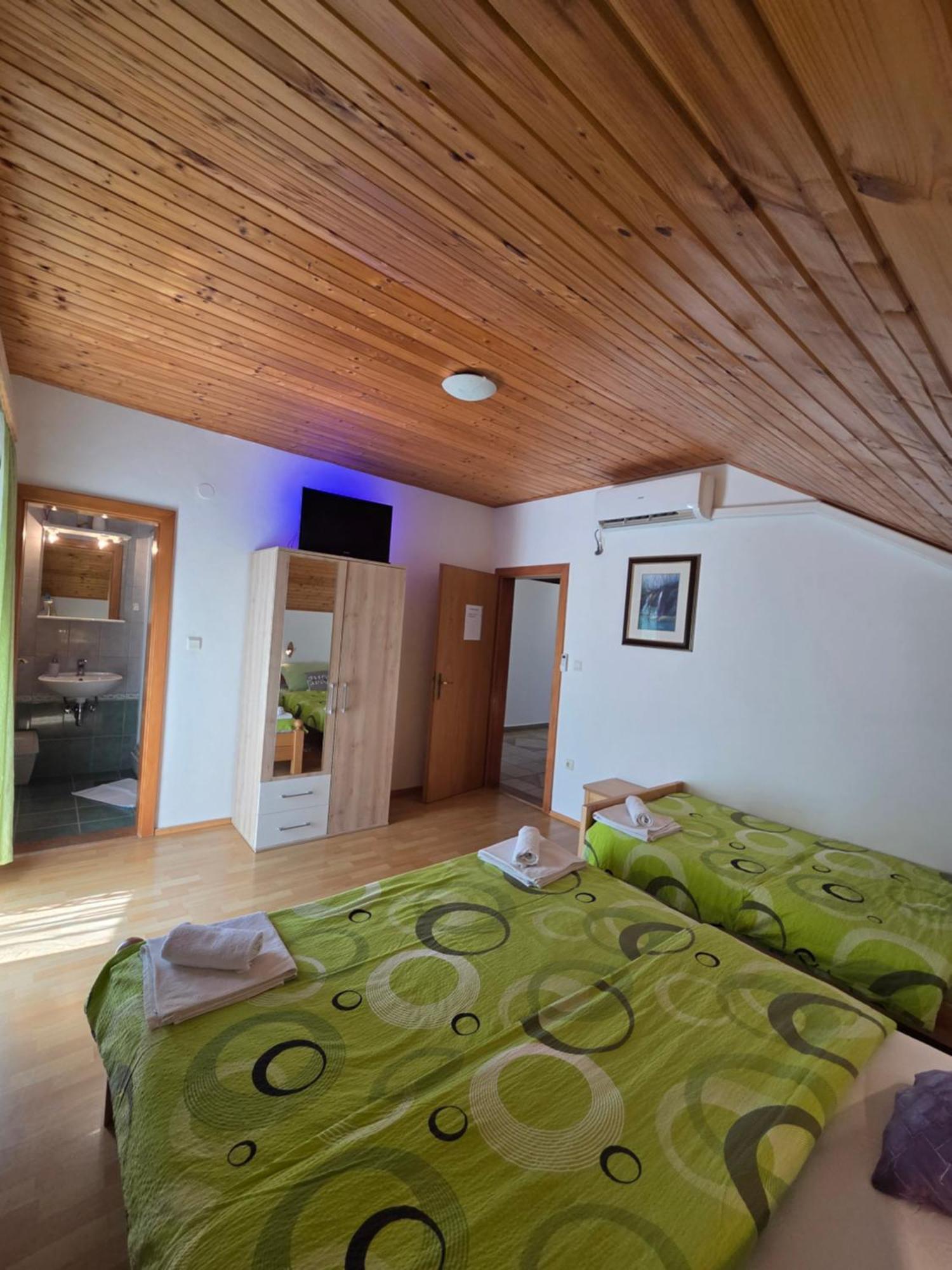 Apartman & Sobe Orhideja Smoljanac Εξωτερικό φωτογραφία
