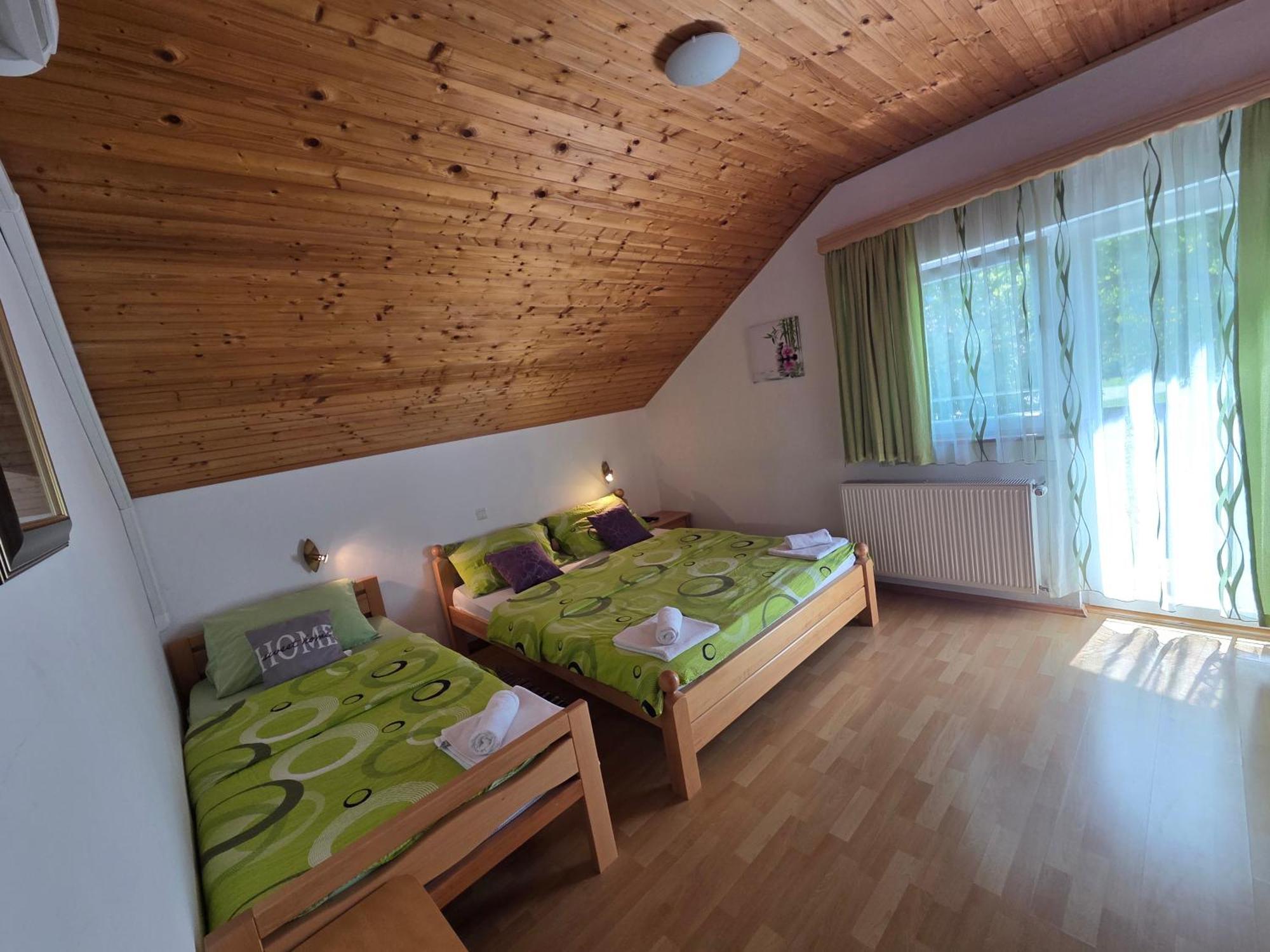 Apartman & Sobe Orhideja Smoljanac Εξωτερικό φωτογραφία