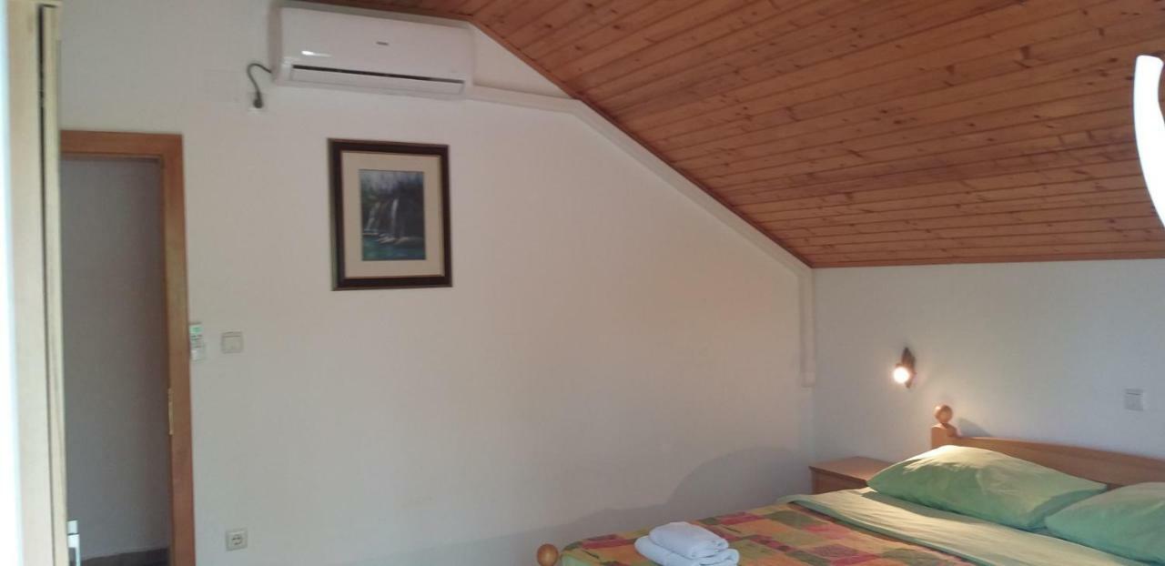 Apartman & Sobe Orhideja Smoljanac Εξωτερικό φωτογραφία
