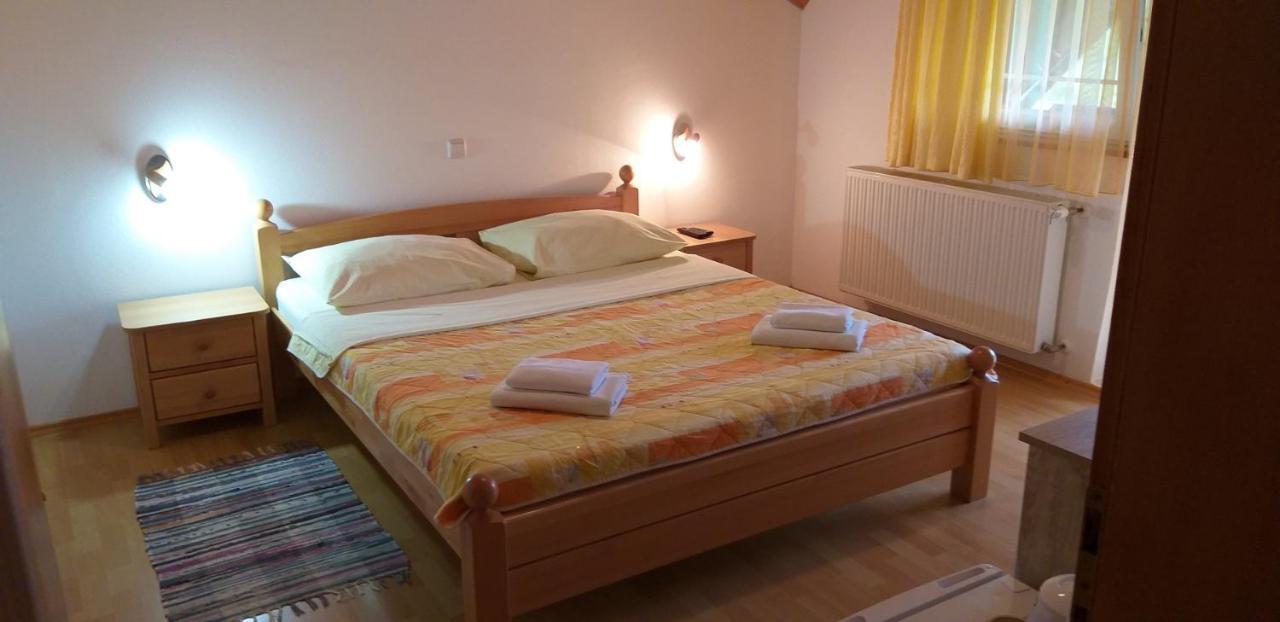 Apartman & Sobe Orhideja Smoljanac Εξωτερικό φωτογραφία